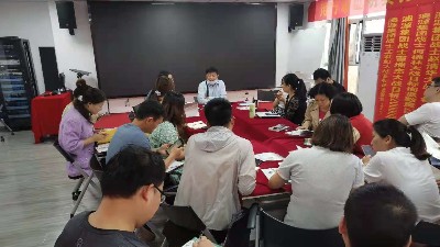 華豫萬通張經(jīng)理到漯河知名出口貿(mào)易公司進行技術(shù)培訓(xùn)