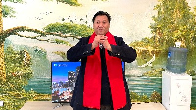 華豫萬通董事長沈鈺現(xiàn)恭祝大家元旦快樂！