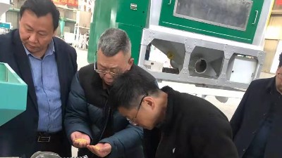 糧油食品專家謝健、華夏考查公司 研發(fā)定型的智能化新產(chǎn)品